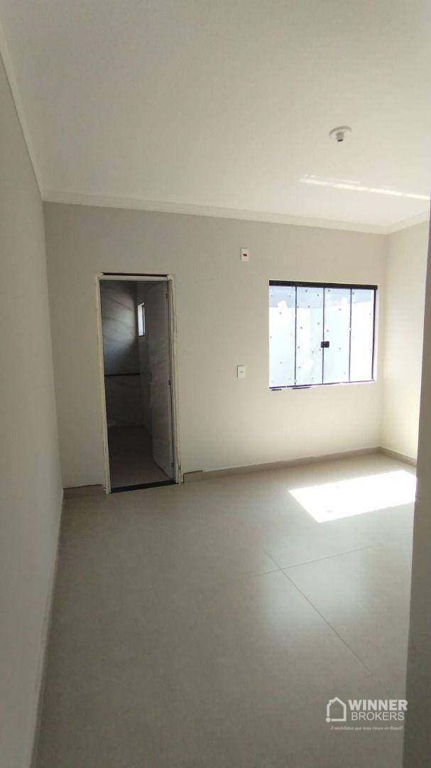 Casa à venda com 3 quartos, 65m² - Foto 4