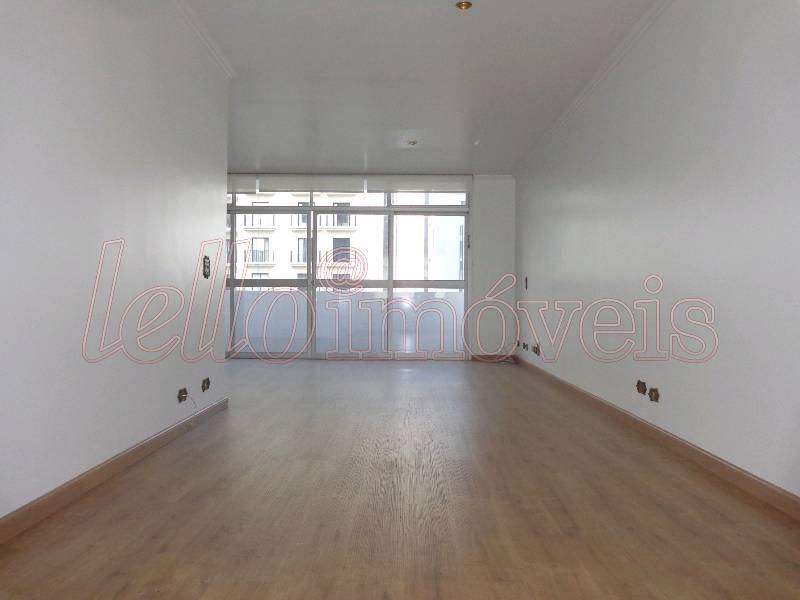 Apartamento para alugar com 3 quartos, 180m² - Foto 4