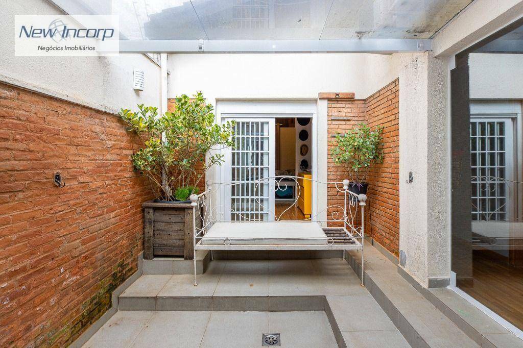 Casa à venda com 3 quartos, 226m² - Foto 14