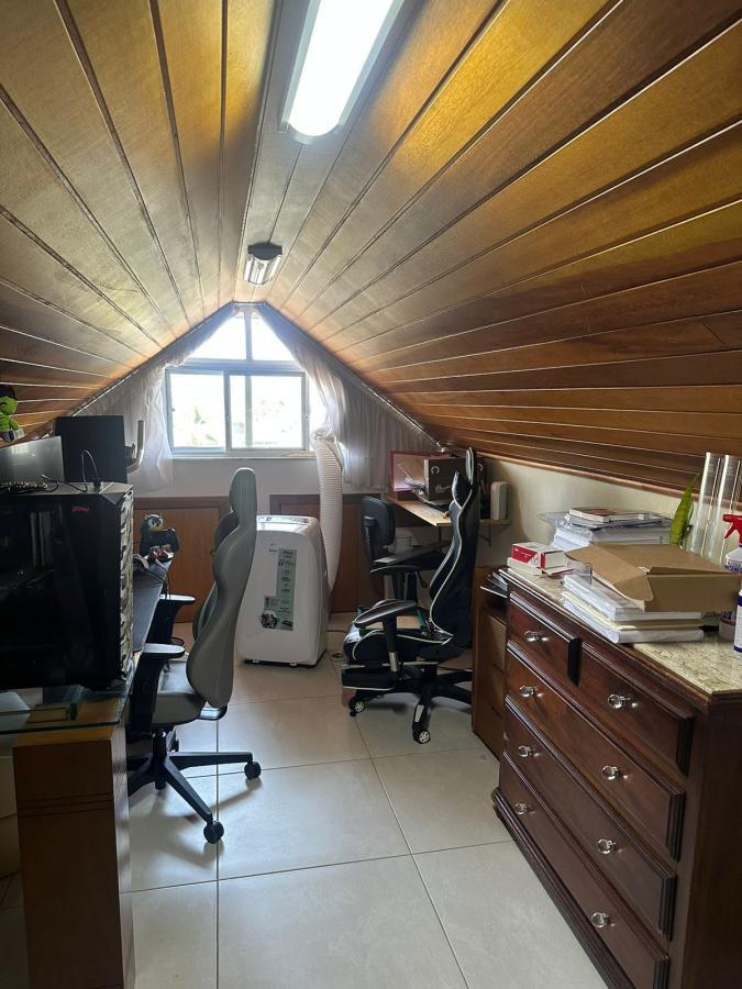 Casa de Condomínio à venda com 4 quartos, 250m² - Foto 50