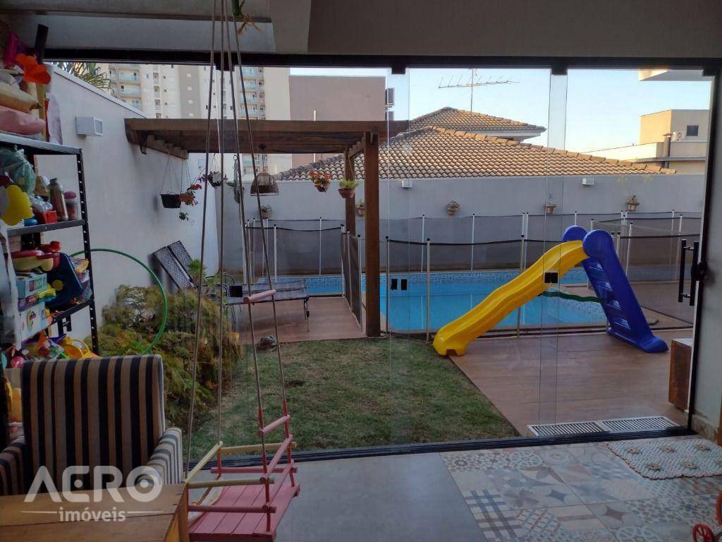 Casa de Condomínio à venda com 3 quartos, 220m² - Foto 4