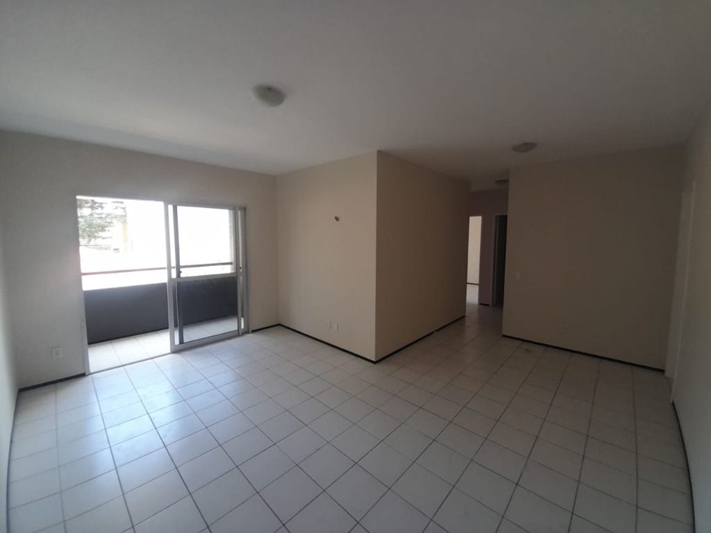 Apartamento para alugar com 3 quartos, 95m² - Foto 13