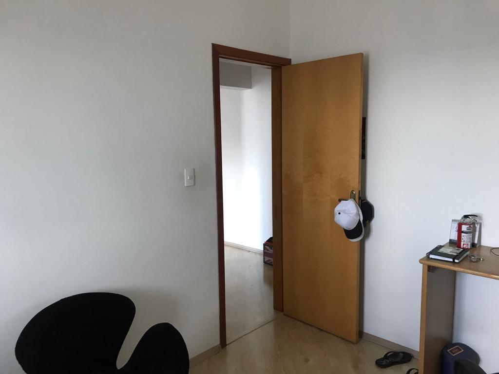 Apartamento à venda com 2 quartos, 68m² - Foto 6