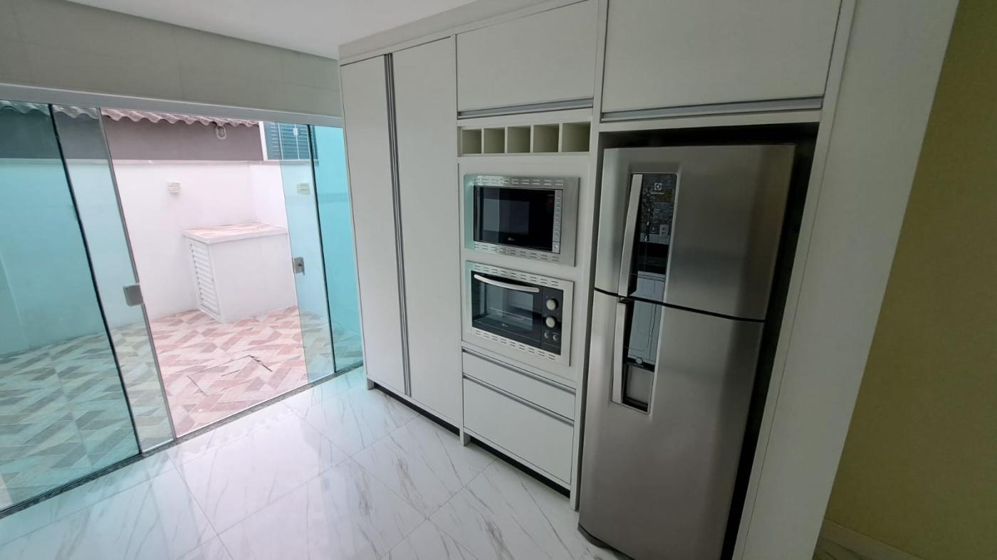 Casa para alugar com 3 quartos, 125m² - Foto 10