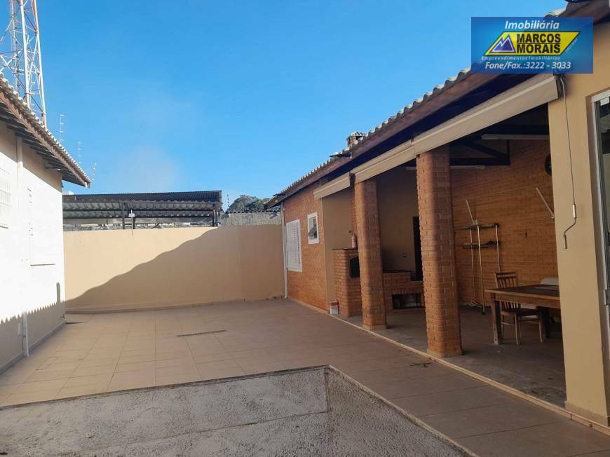 Casa à venda com 4 quartos, 350m² - Foto 10