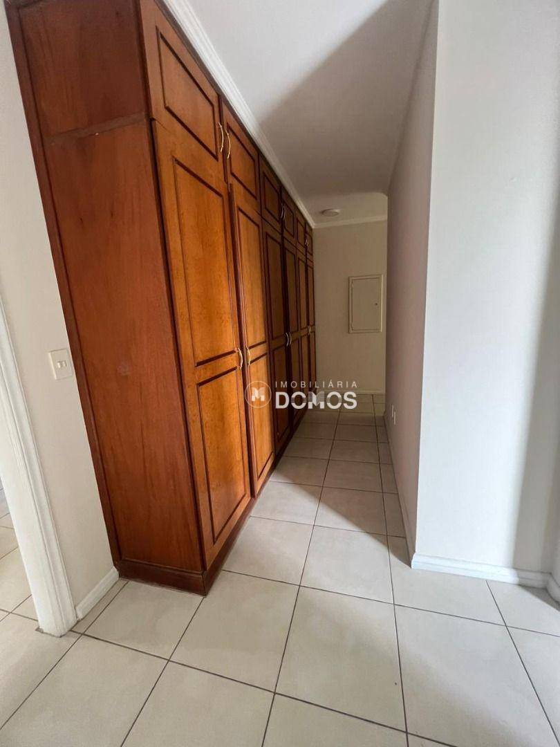 Apartamento para alugar com 4 quartos, 315m² - Foto 12