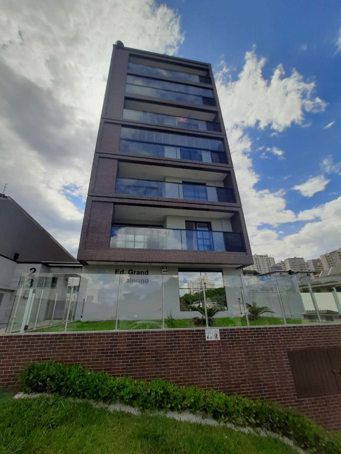 Apartamento à venda com 2 quartos, 73m² - Foto 1