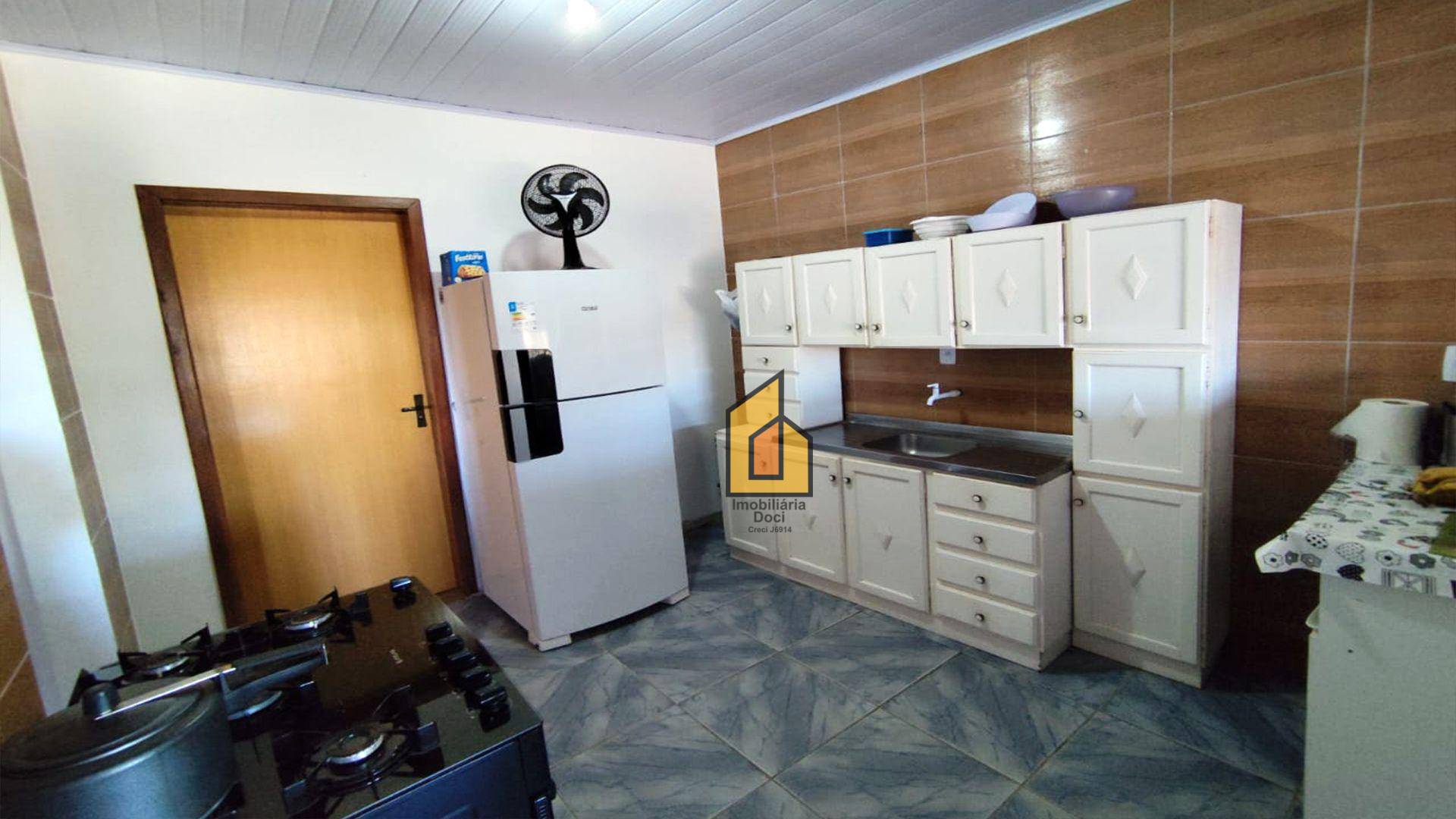 Casa para alugar com 2 quartos, 80m² - Foto 8