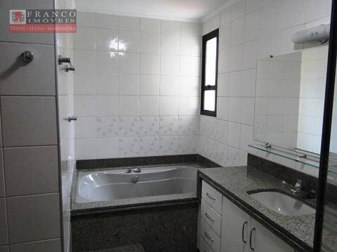 Apartamento à venda e aluguel com 3 quartos, 181m² - Foto 30