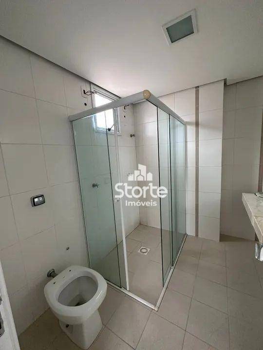 Apartamento para alugar com 3 quartos, 170m² - Foto 13