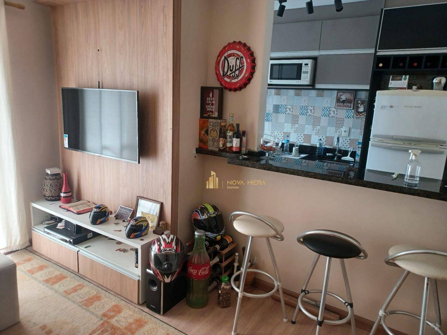 Apartamento à venda com 2 quartos, 63m² - Foto 2