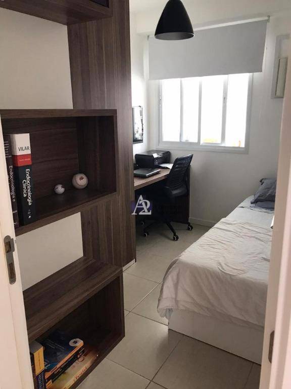 Apartamento à venda com 3 quartos, 81m² - Foto 11