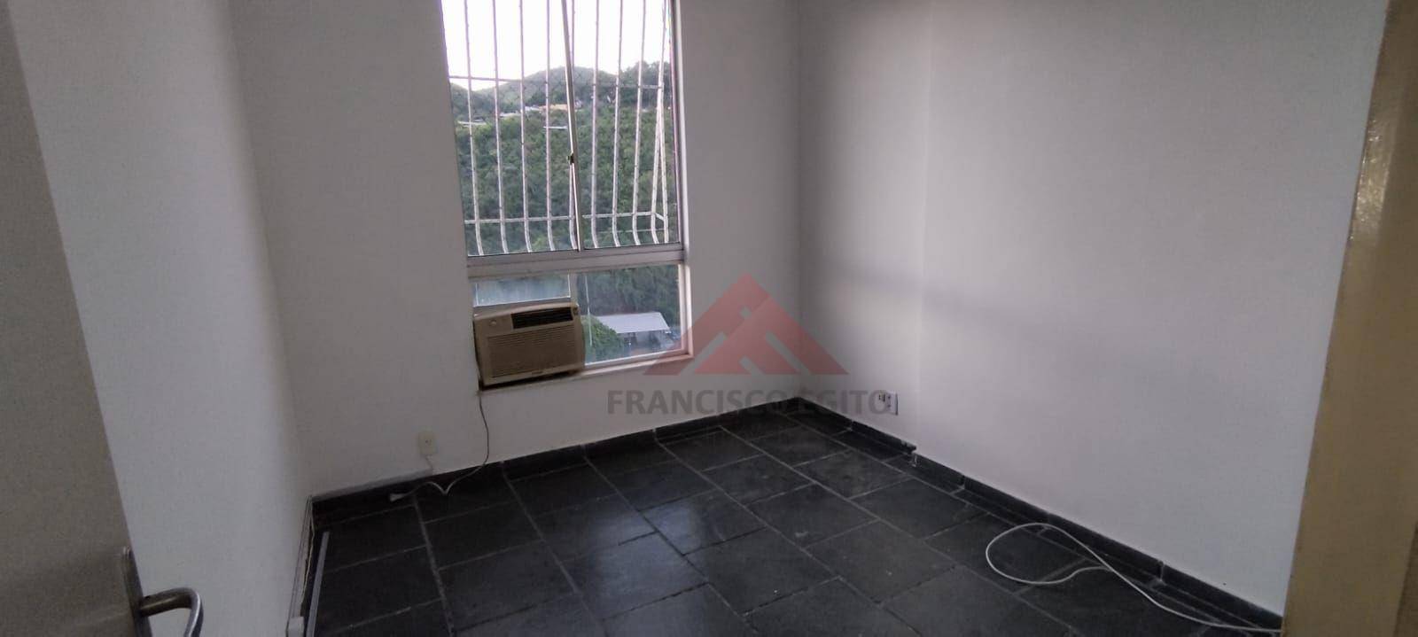 Apartamento à venda com 2 quartos, 62m² - Foto 9