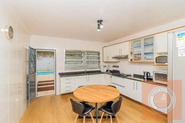 Casa à venda com 3 quartos, 208m² - Foto 13