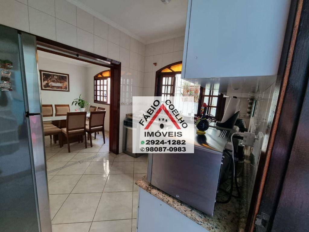 Sobrado à venda com 3 quartos, 180m² - Foto 27