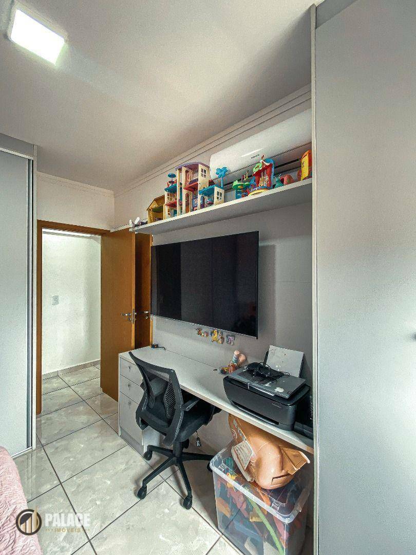 Apartamento à venda com 2 quartos, 75m² - Foto 9