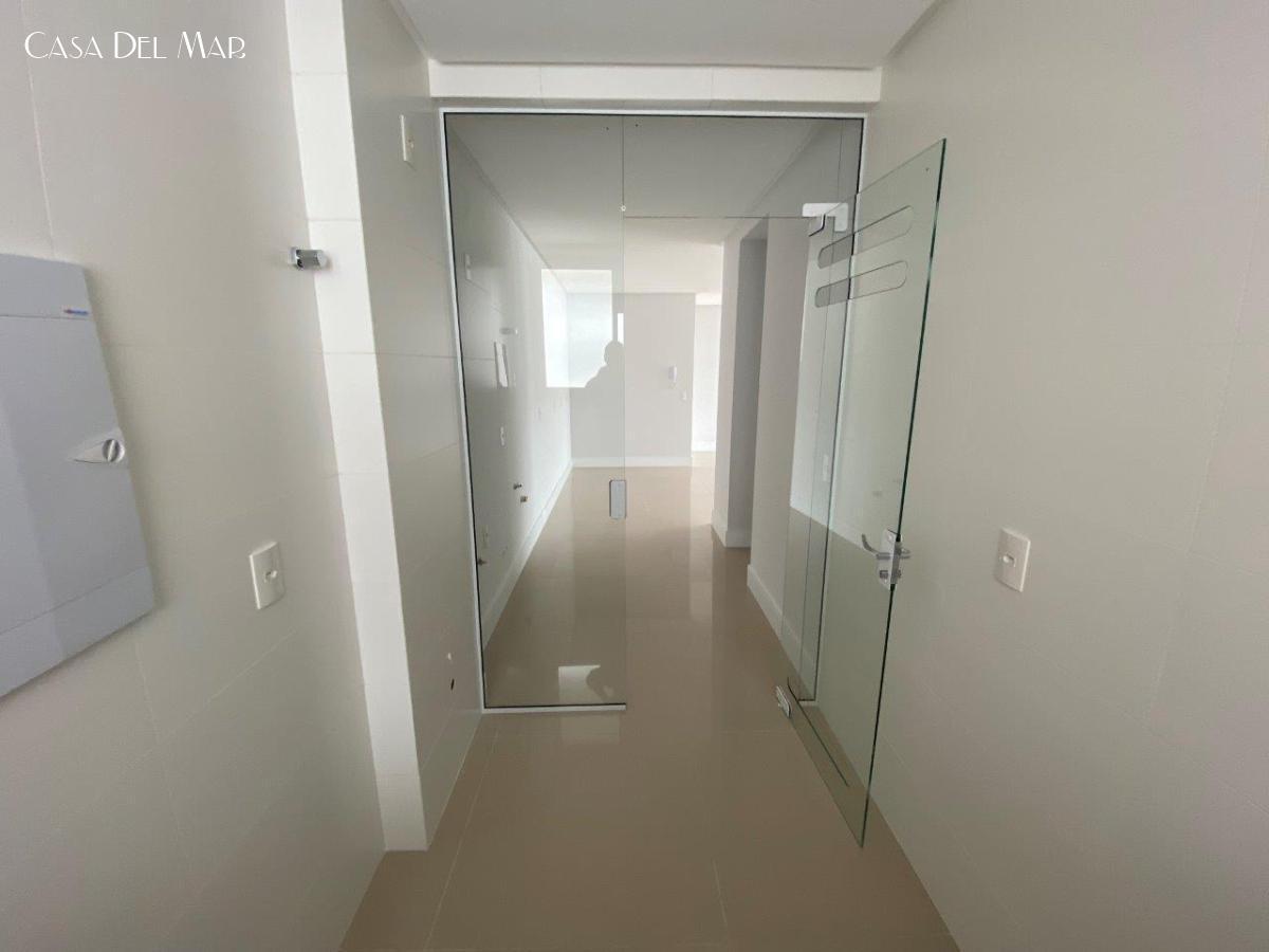 Apartamento à venda com 3 quartos, 123m² - Foto 23