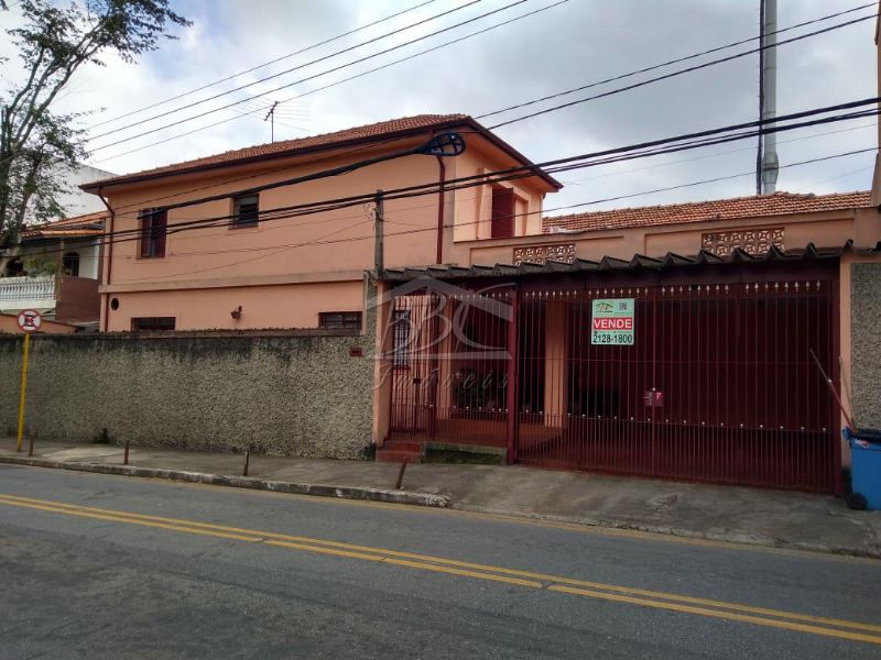 Sobrado à venda com 2 quartos, 180m² - Foto 1