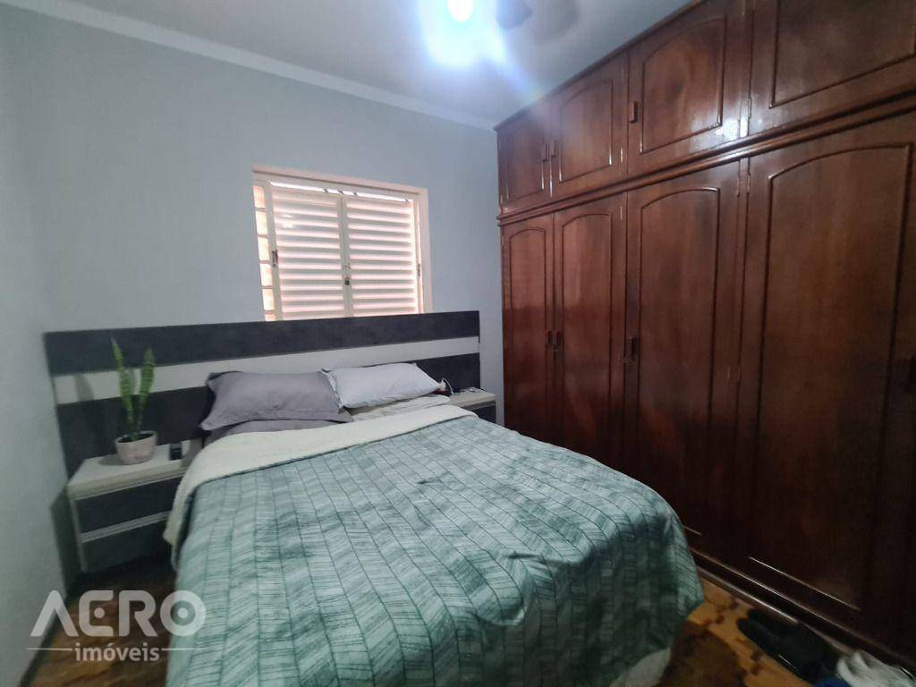 Casa à venda com 3 quartos, 248m² - Foto 27