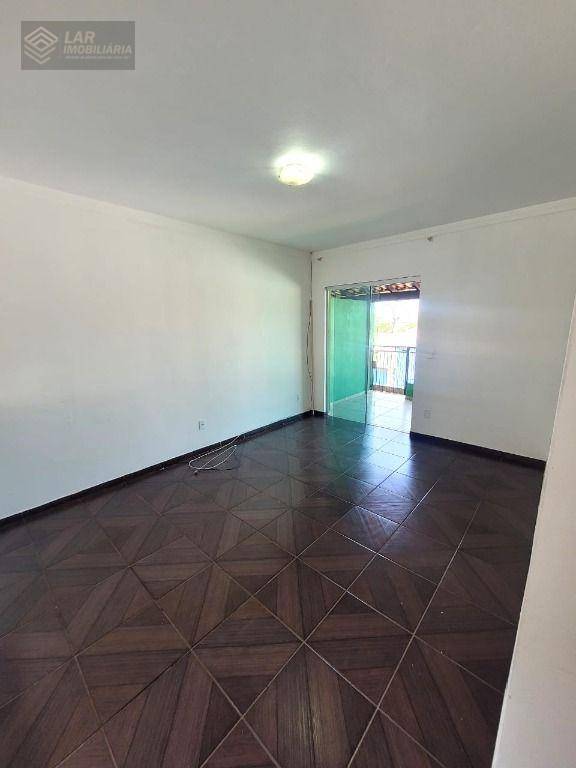 Casa para alugar com 2 quartos, 74m² - Foto 6