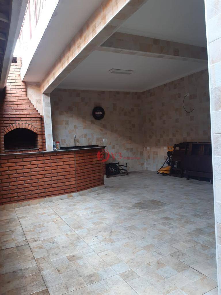 Casa à venda com 3 quartos, 130m² - Foto 1