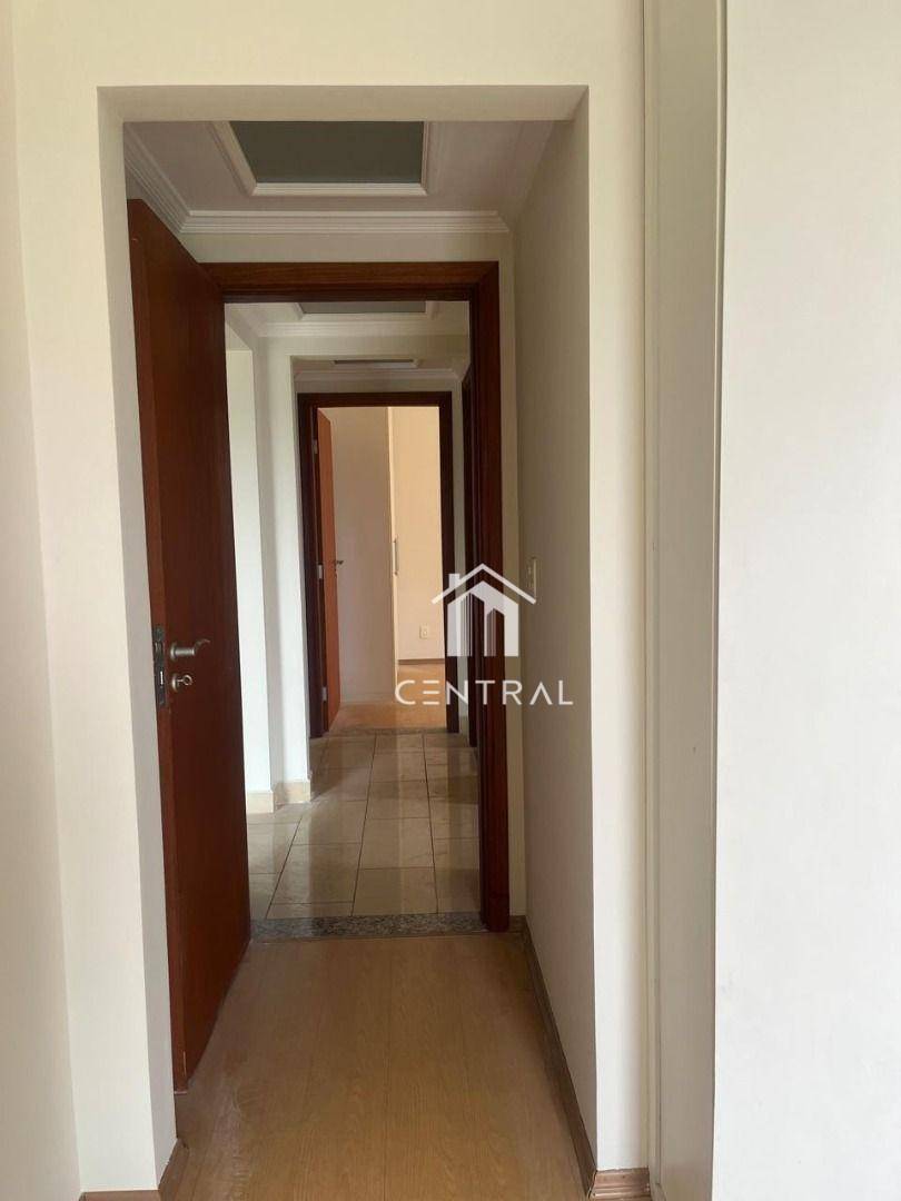 Apartamento à venda com 3 quartos, 124m² - Foto 11