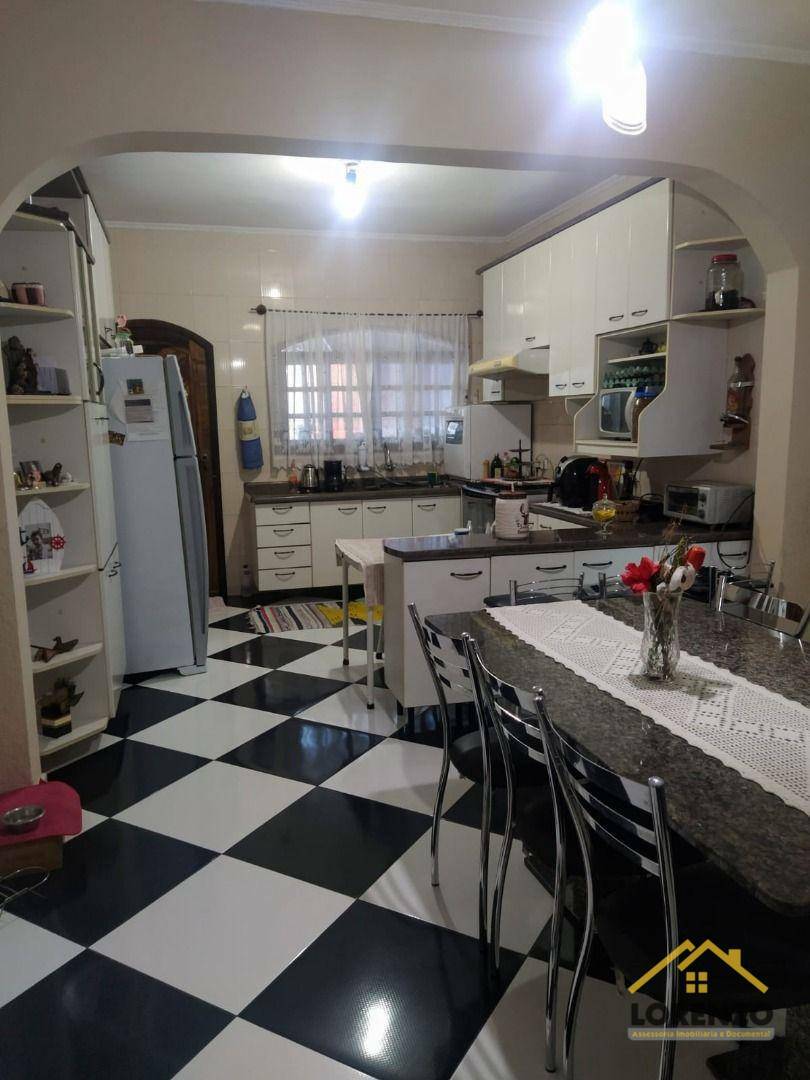 Sobrado à venda com 3 quartos, 205m² - Foto 3