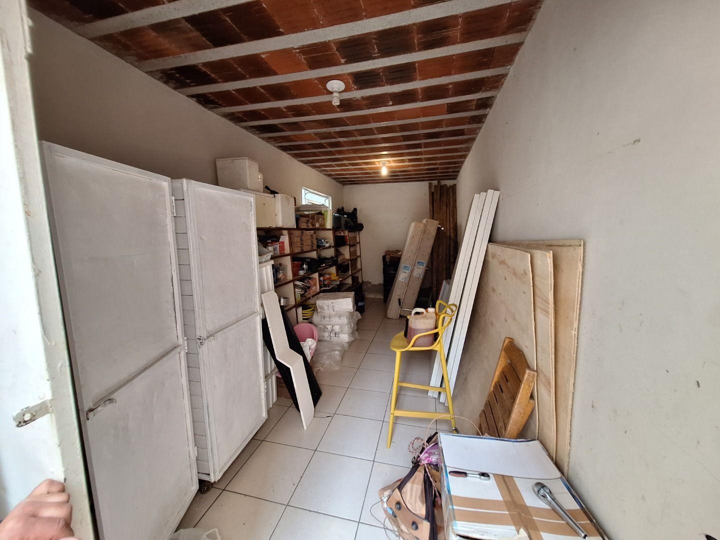 Casa para alugar com 5 quartos, 277m² - Foto 12