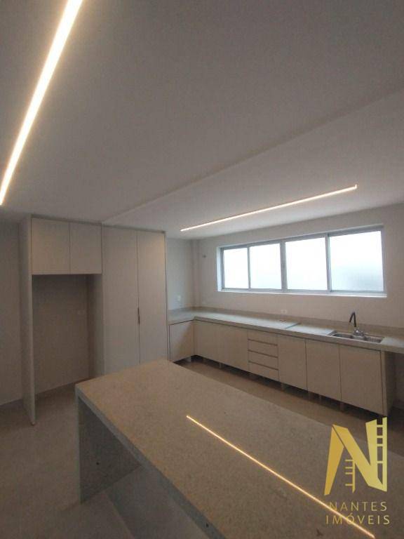 Apartamento à venda com 3 quartos, 173m² - Foto 3