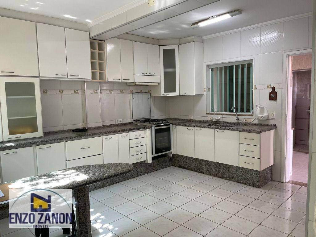 Sobrado à venda com 4 quartos, 200m² - Foto 27