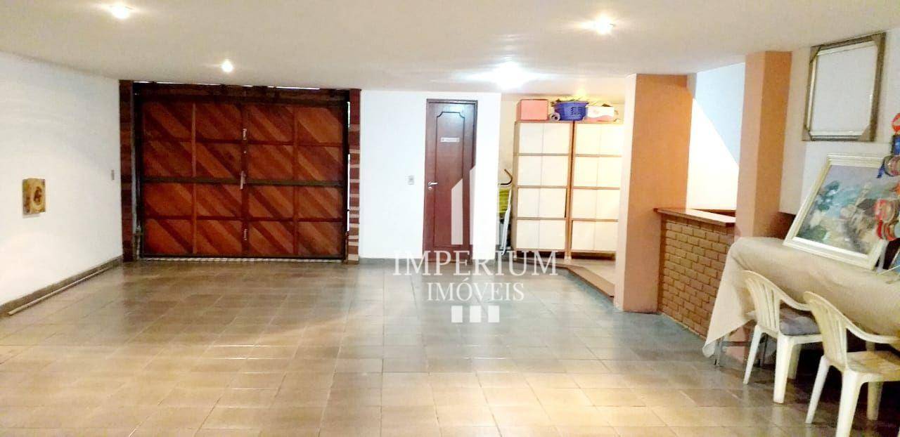 Sobrado à venda com 4 quartos, 268m² - Foto 1