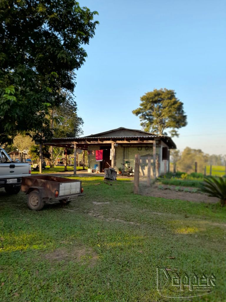 Chácara à venda com 2 quartos, 120m² - Foto 1