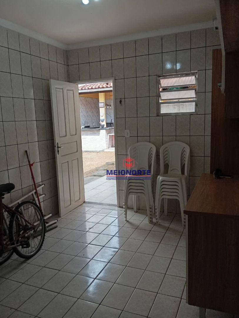 Casa à venda com 4 quartos, 210m² - Foto 10