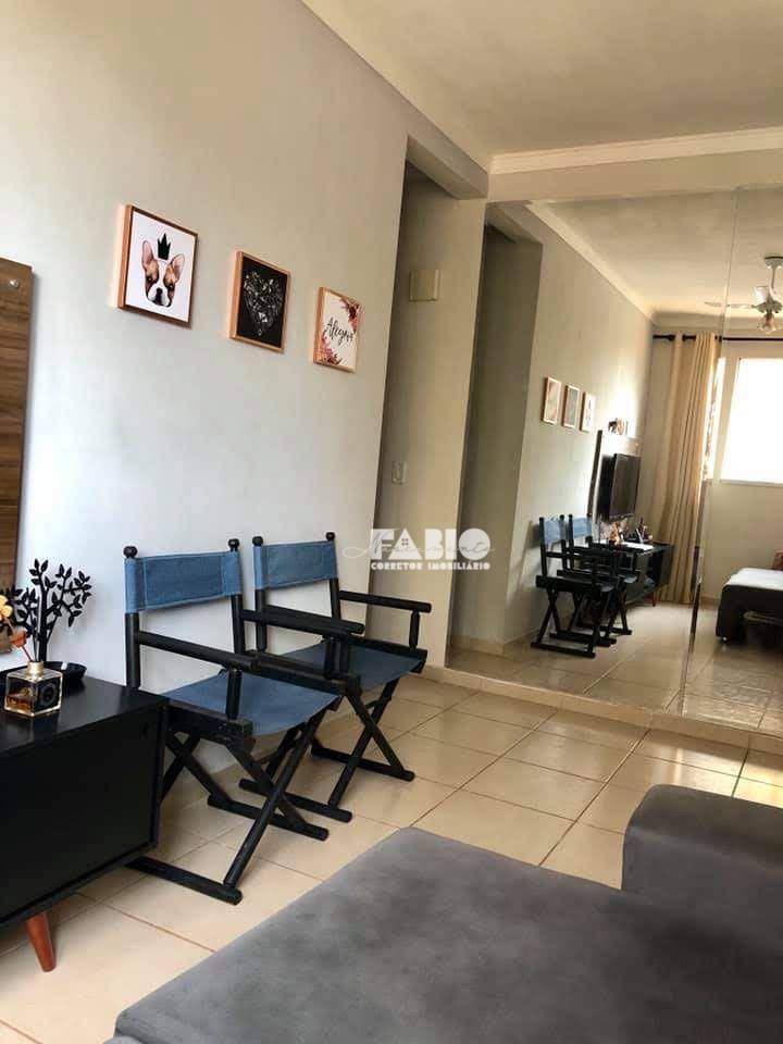 Apartamento à venda com 2 quartos, 47m² - Foto 3