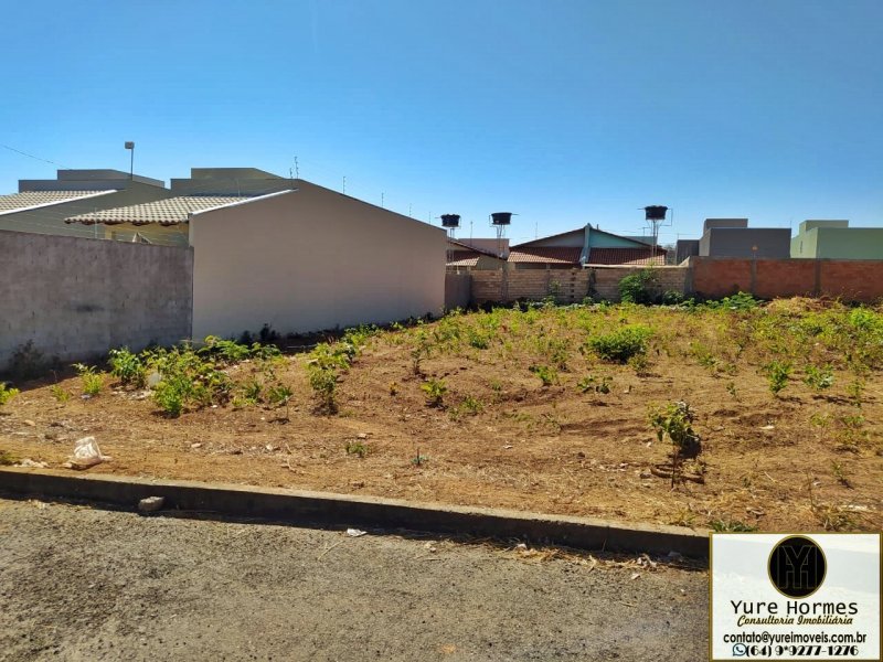 Terreno à venda, 300m² - Foto 1