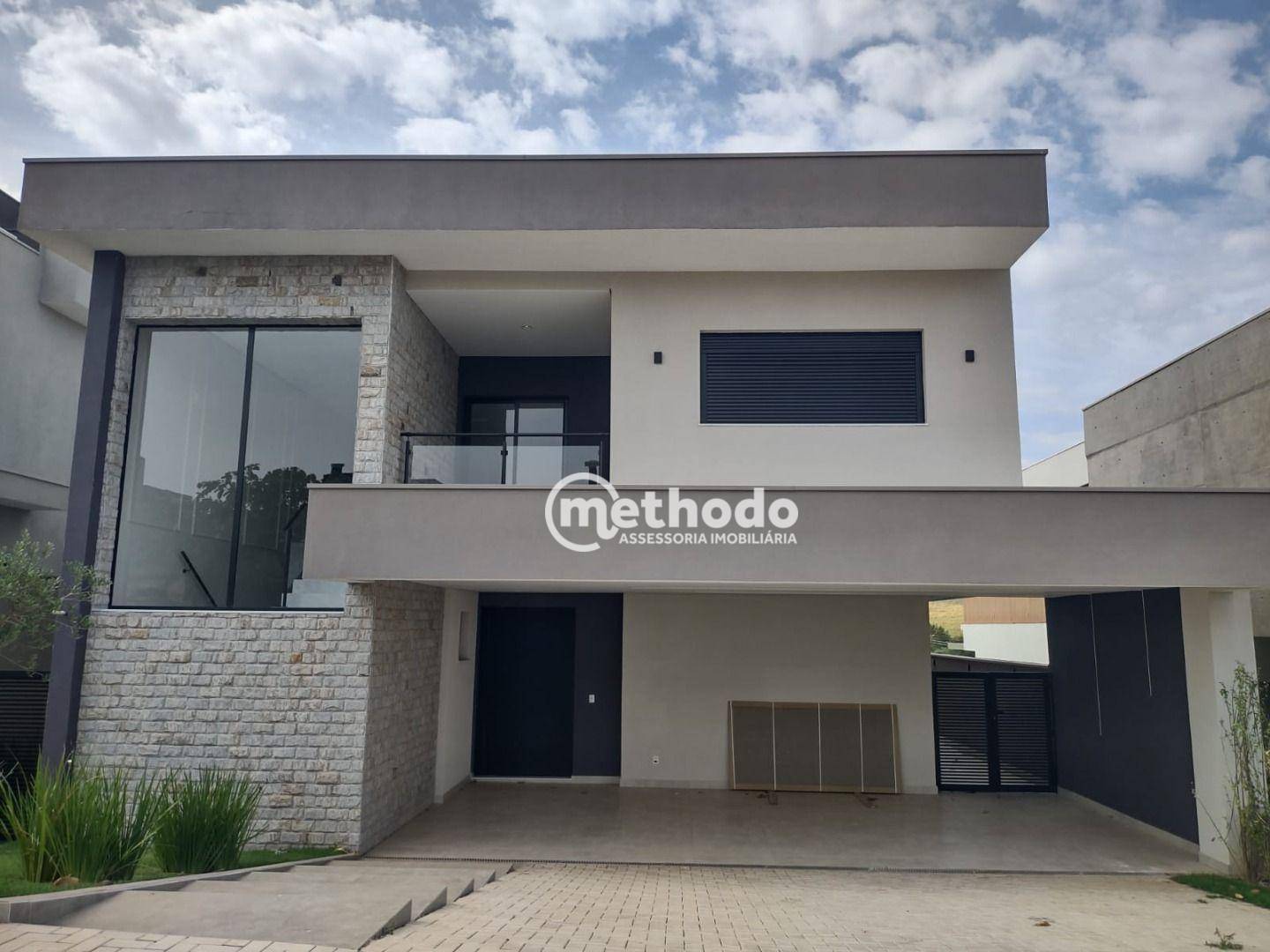 Casa de Condomínio à venda com 3 quartos, 415m² - Foto 1