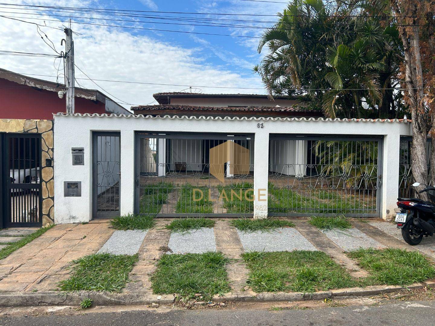 Casa à venda com 4 quartos, 391m² - Foto 1