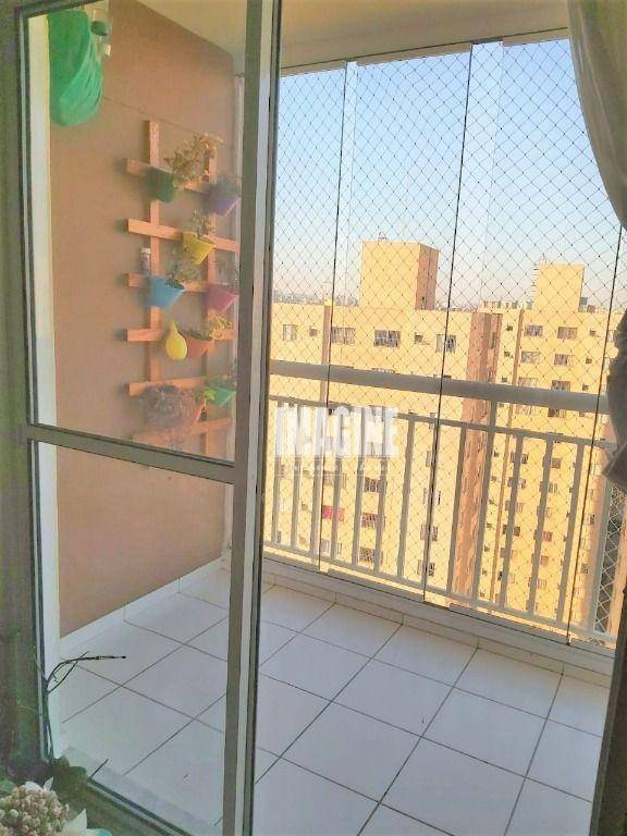 Apartamento à venda com 2 quartos, 65m² - Foto 4