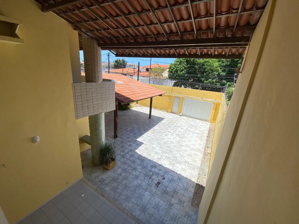 Casa para alugar com 5 quartos, 233m² - Foto 8