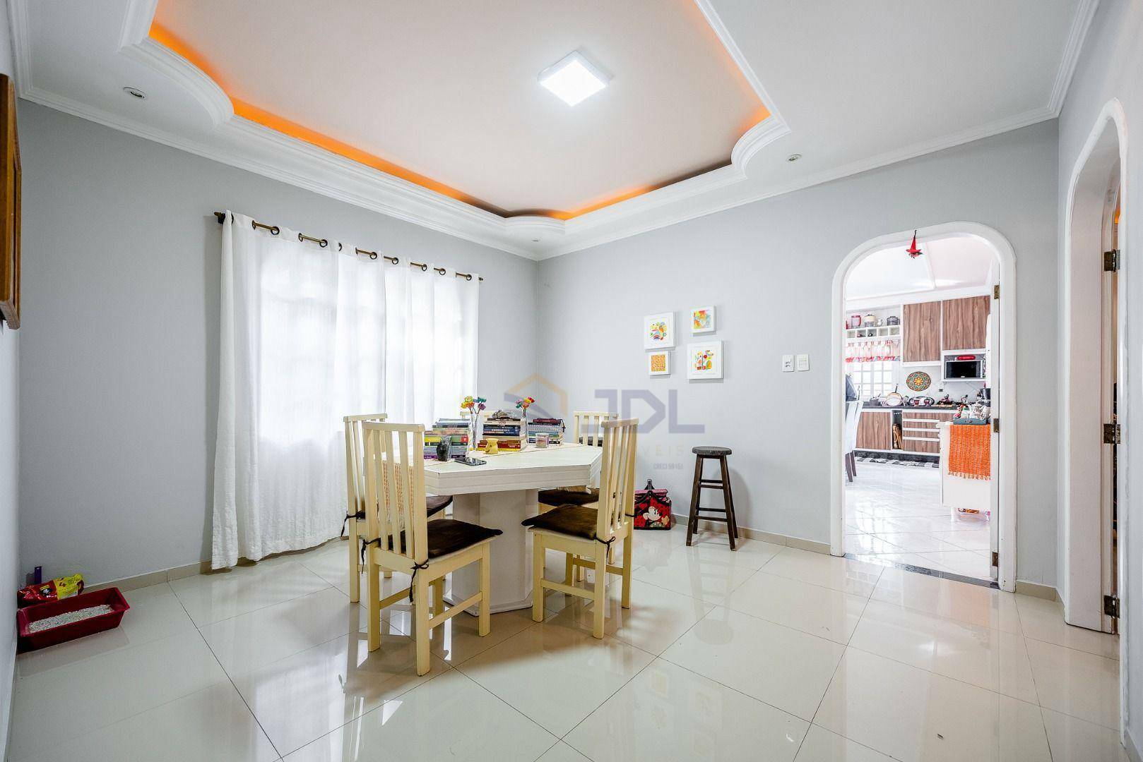 Casa à venda com 3 quartos, 271m² - Foto 15