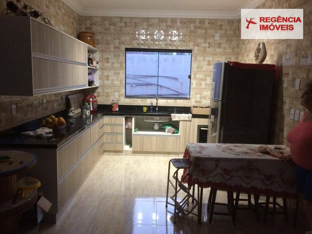 Casa à venda com 3 quartos, 128m² - Foto 18