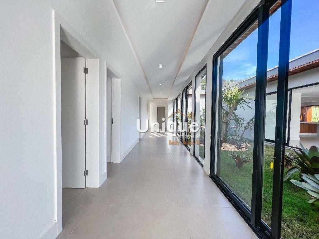 Casa à venda com 5 quartos, 680m² - Foto 14