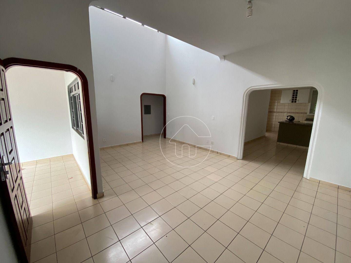 Casa, 4 quartos, 350 m² - Foto 4