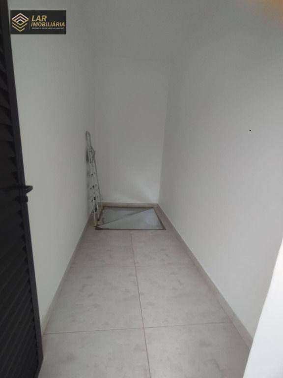 Casa de Condomínio à venda com 3 quartos, 235m² - Foto 21
