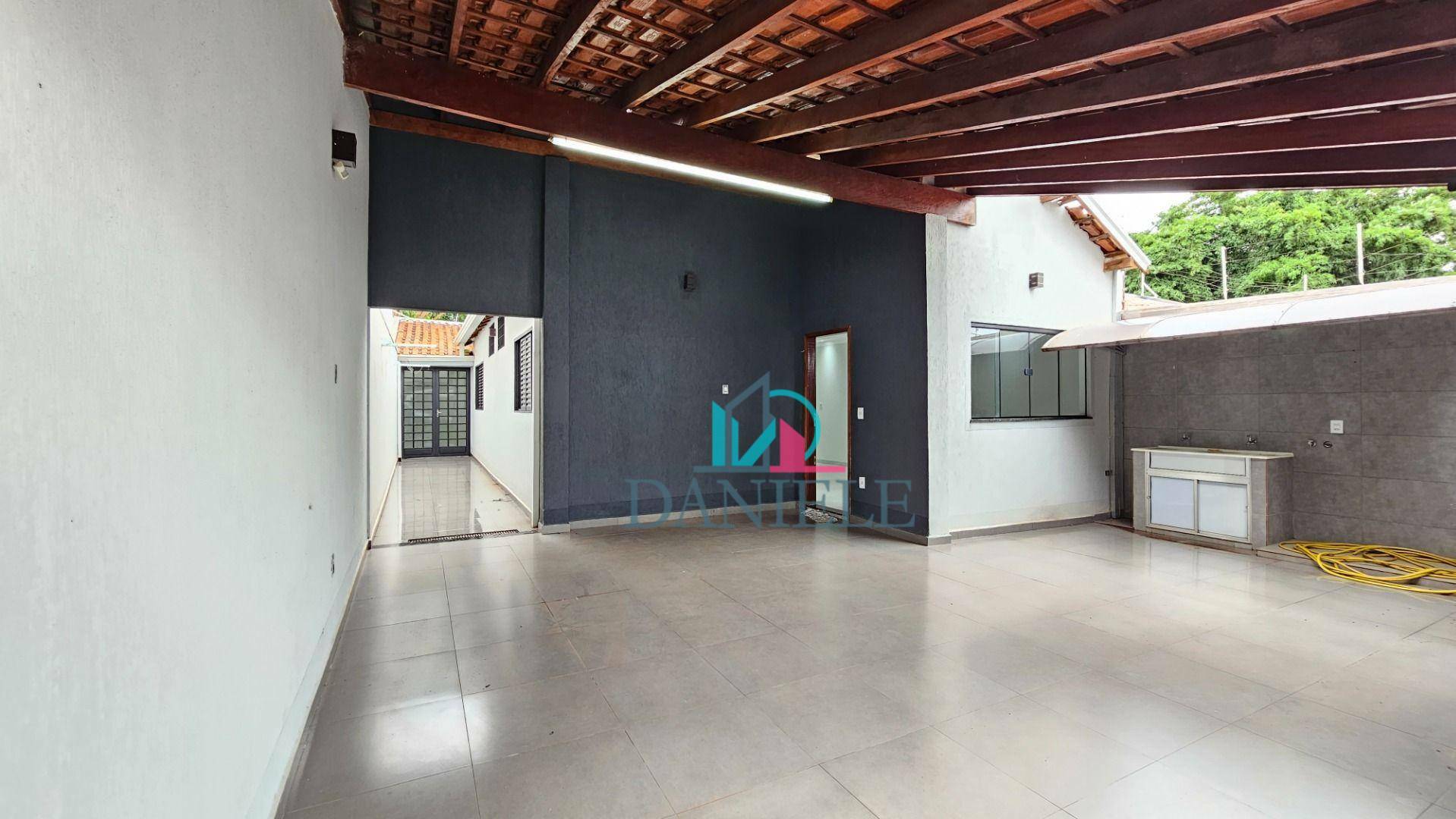 Casa à venda com 2 quartos, 137m² - Foto 11