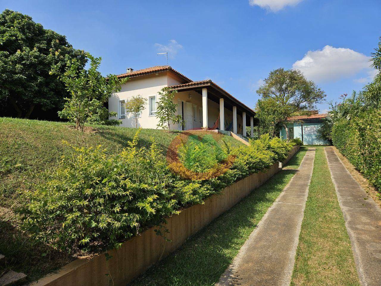 Chácara à venda com 3 quartos, 236m² - Foto 3