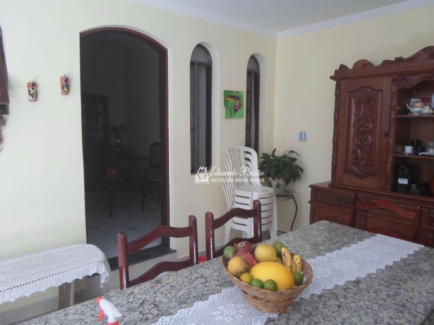 Casa à venda com 2 quartos, 180m² - Foto 7