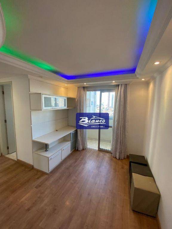 Apartamento para alugar com 2 quartos, 55m² - Foto 4
