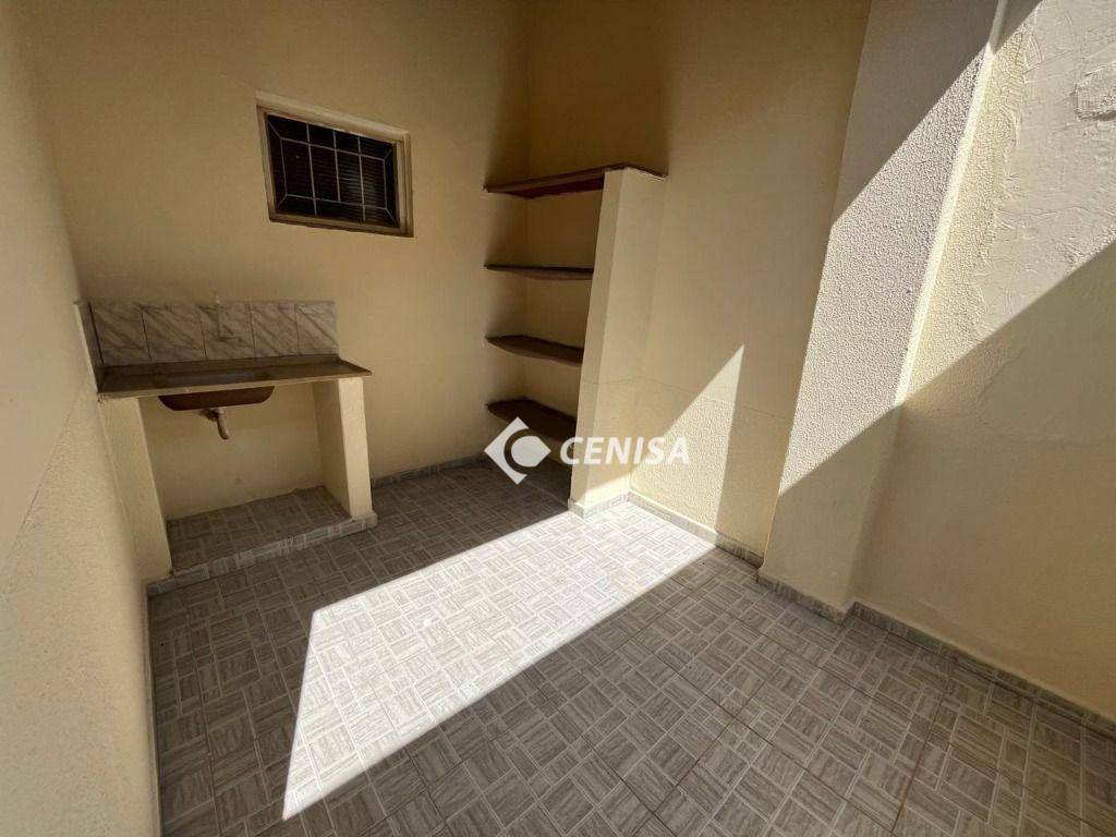 Casa à venda com 2 quartos, 108m² - Foto 3