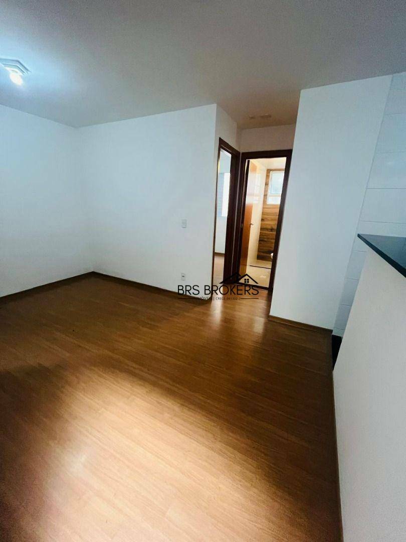 Apartamento à venda com 2 quartos, 38m² - Foto 6